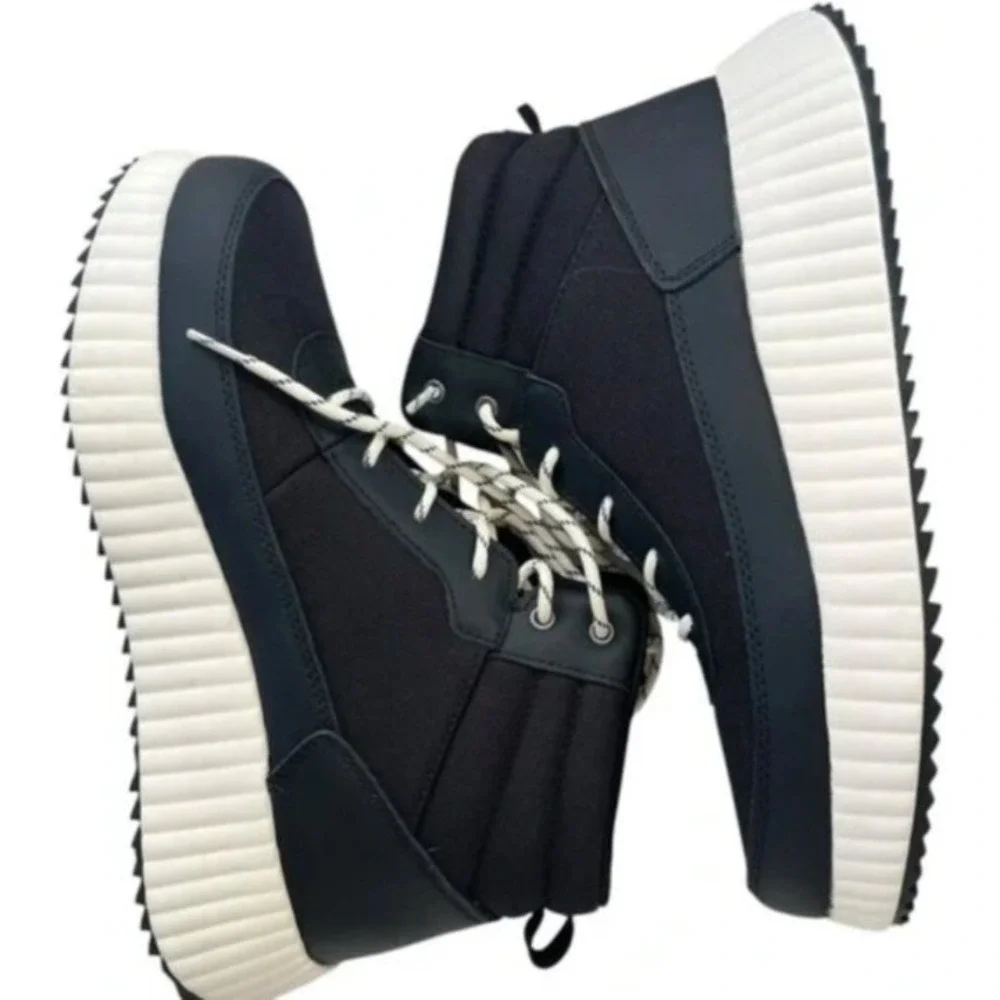 Universal Thread Black Water Repellent High Top Sneaker‎ Boots Size 9 NWT